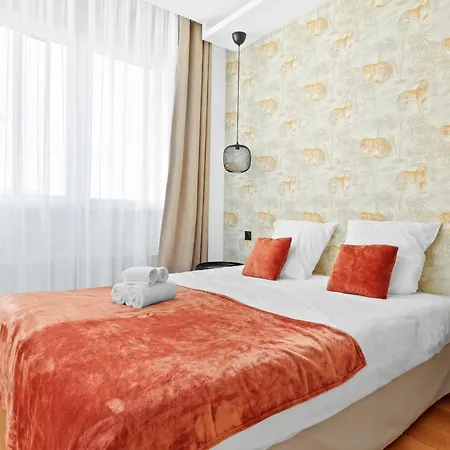 Sublime 4br-12p Apartment *